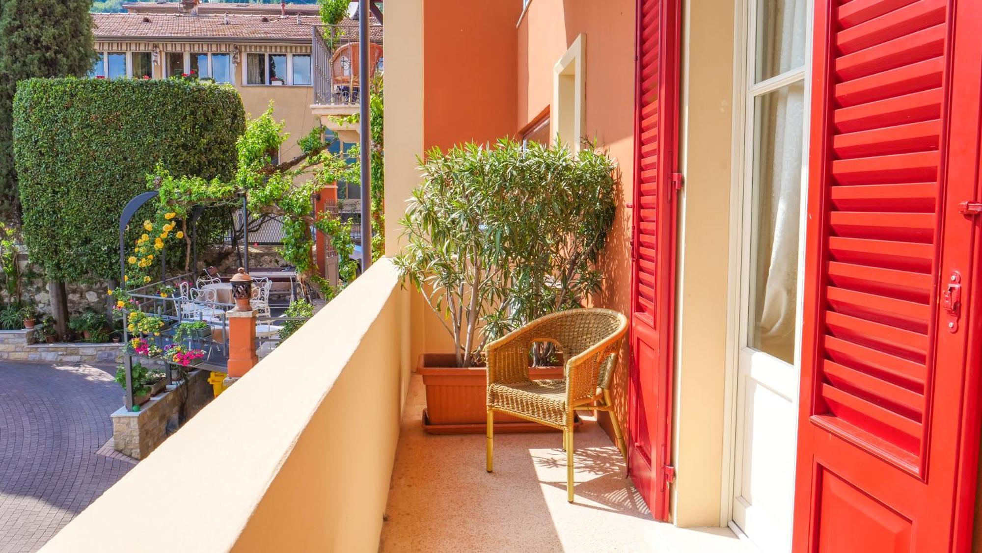 Hotel Gardenia Al Lago Gargnano Room photo