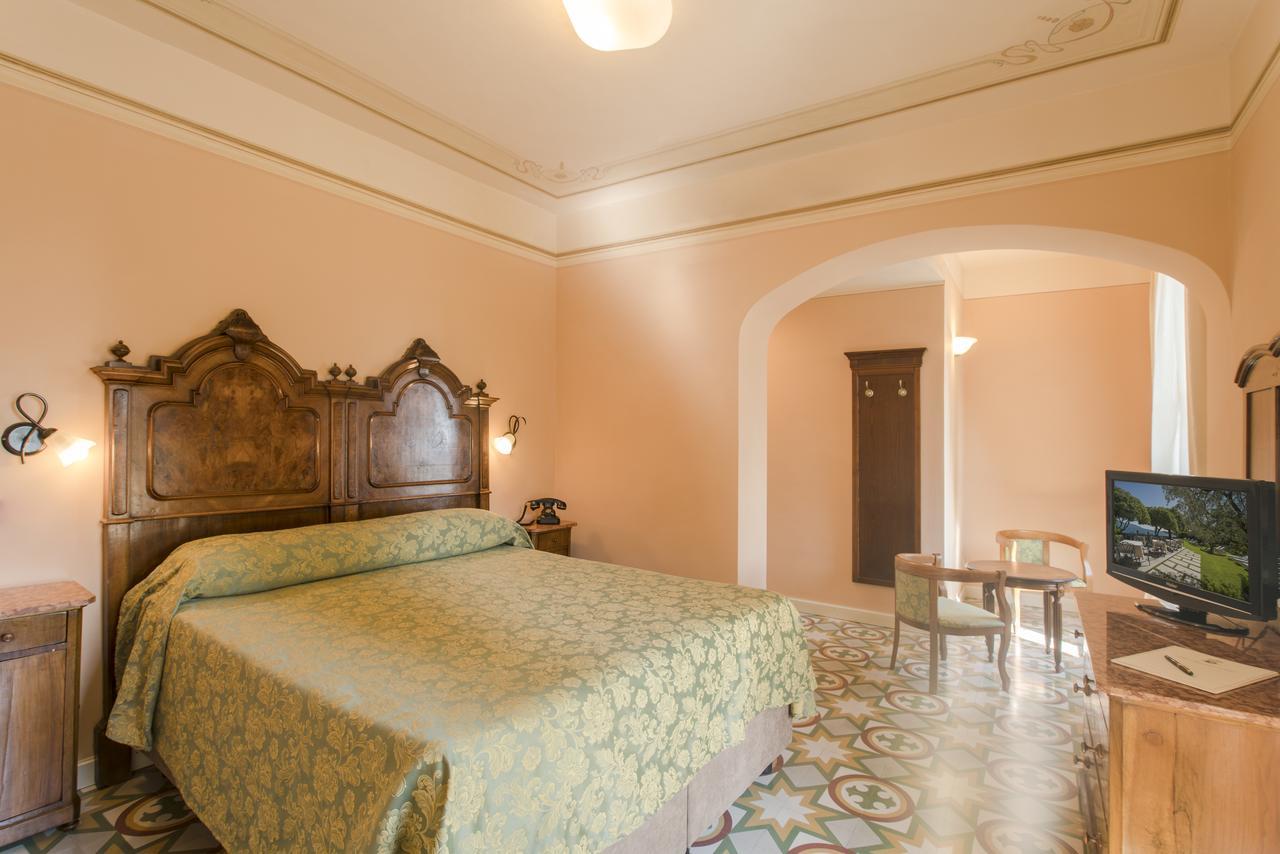 Hotel Gardenia Al Lago Gargnano Exterior photo